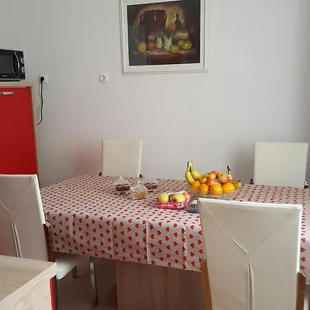 Apartment E&e